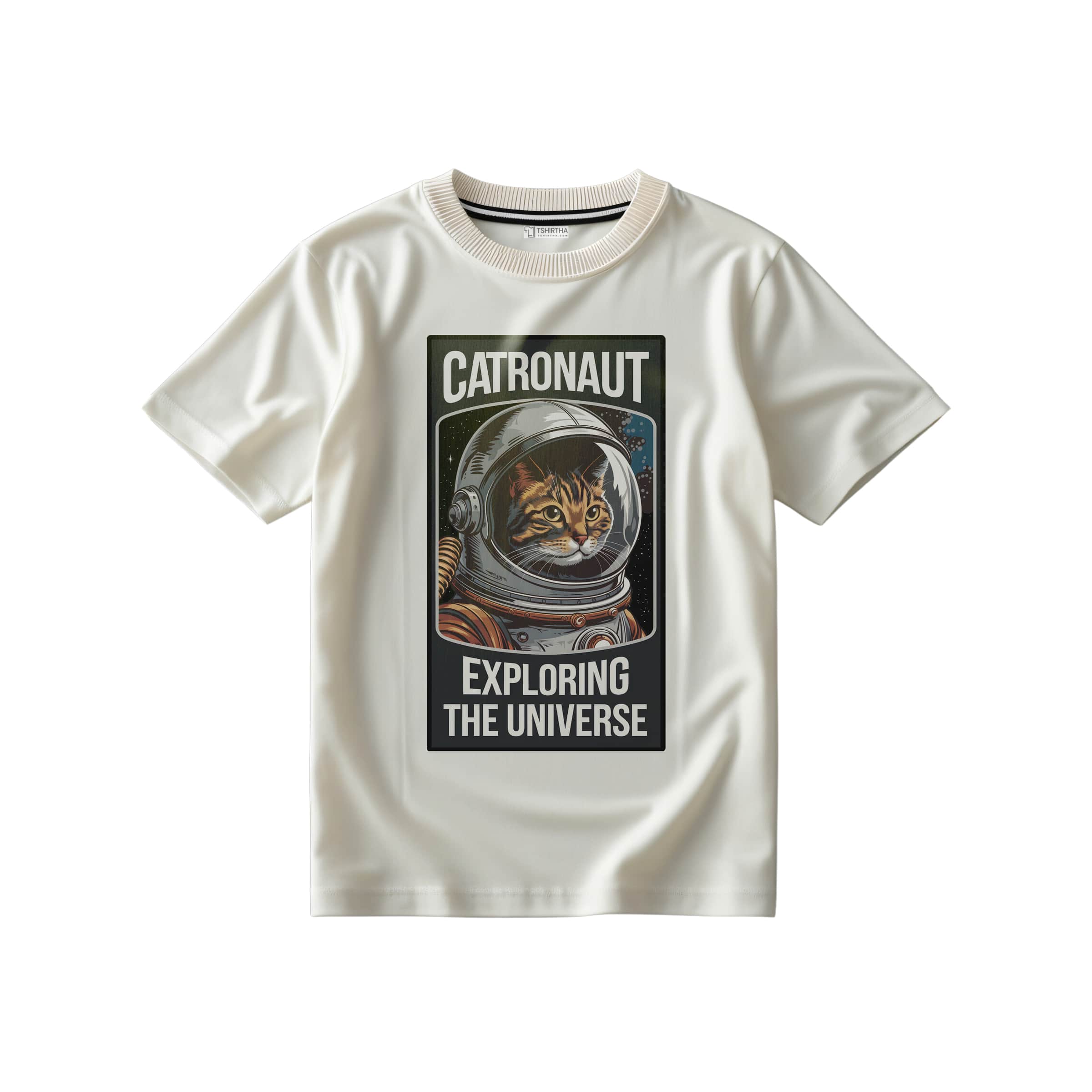 تیشرت سفید شیری با طرح گربه فضانورد تیشرت سفید شیری با طرح گربه فضانورد