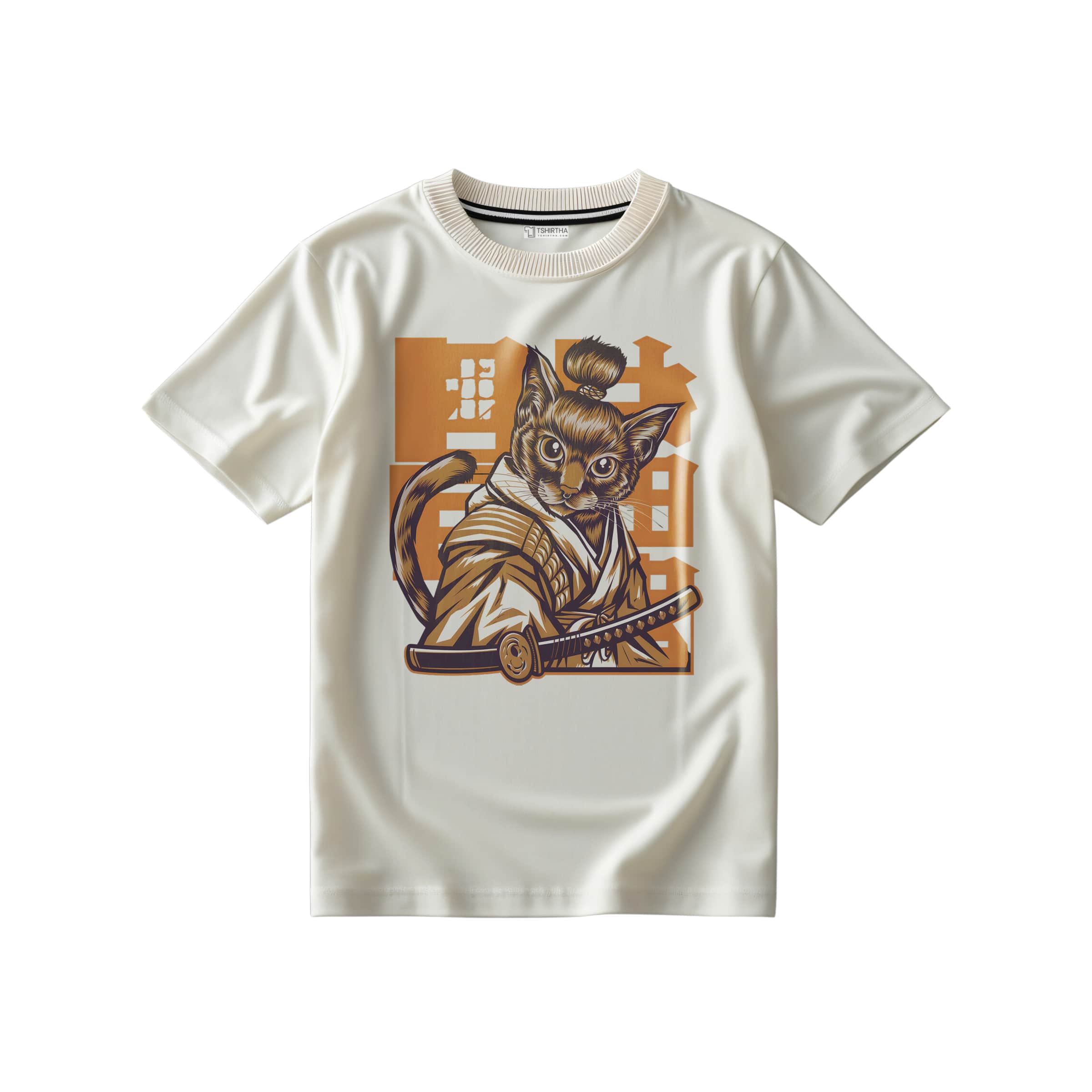 تیشرت سفید شیری با طرح گربه سامورایی تیشرت سفید شیری با طرح گربه سامورایی